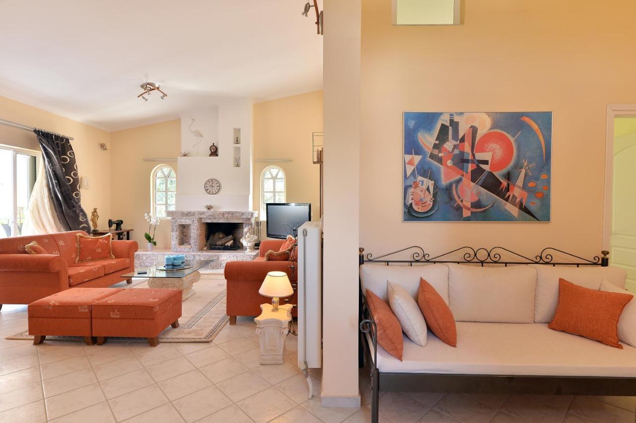 Domelia's Luxury Near Airport & Artemida (Attica)