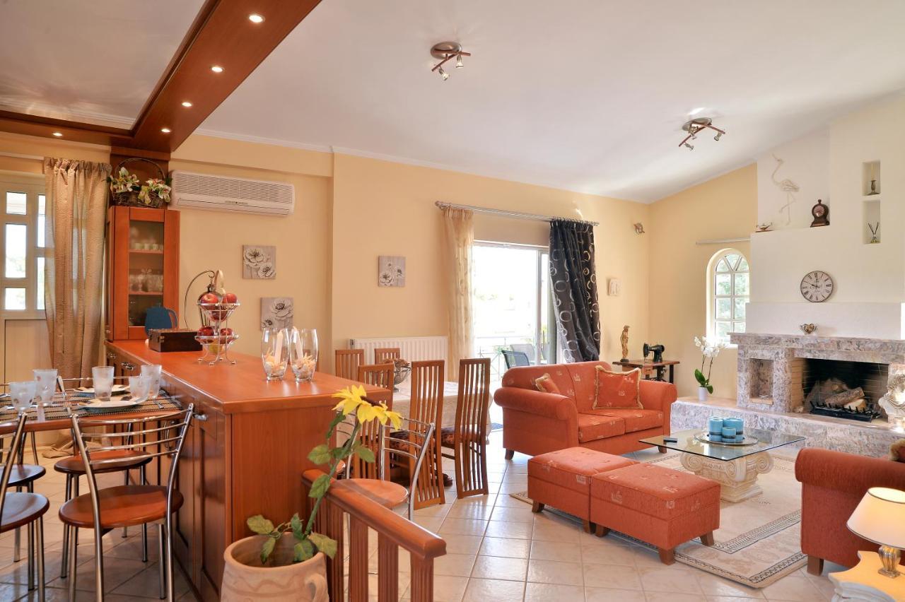 Apartment Domelia's Luxury Near Airport & Artemida (Attica)