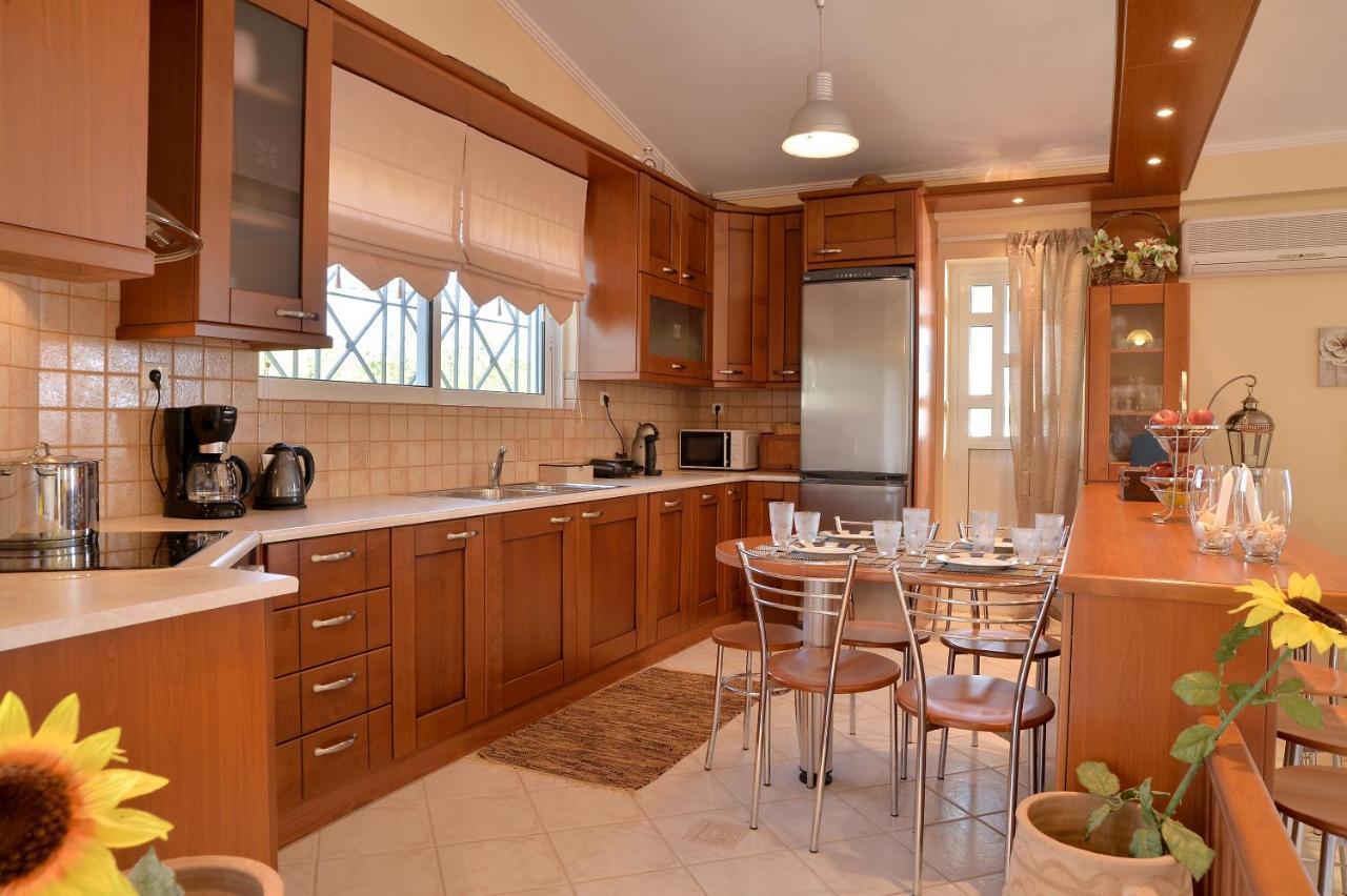 Domelia's Luxury Near Airport & Artemida (Attica)