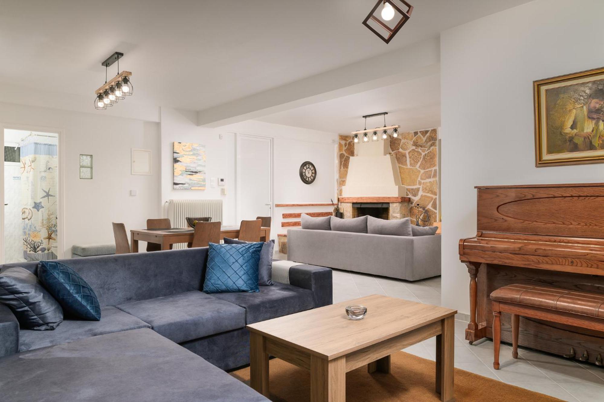 Domelia's Luxury Near Airport & Artemida (Attica)